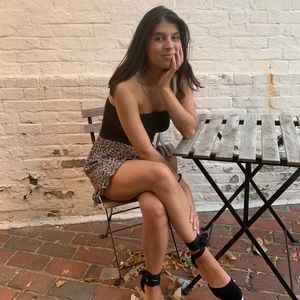 Meet your Posher, Maya